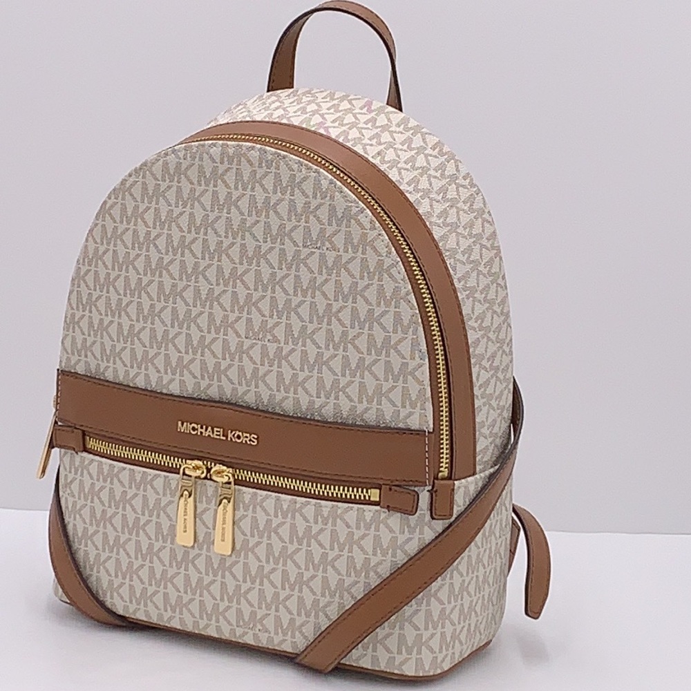 MICHAEL KORS Kenly Medium Backpack Signature Vanilla Bag - Picture 2 of 16
